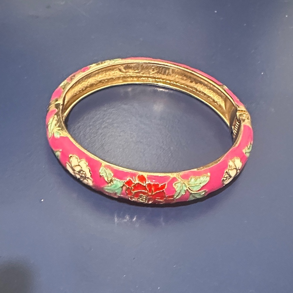 Jiu Long Xing Floral Pink and Gold Lacquer Bracelet